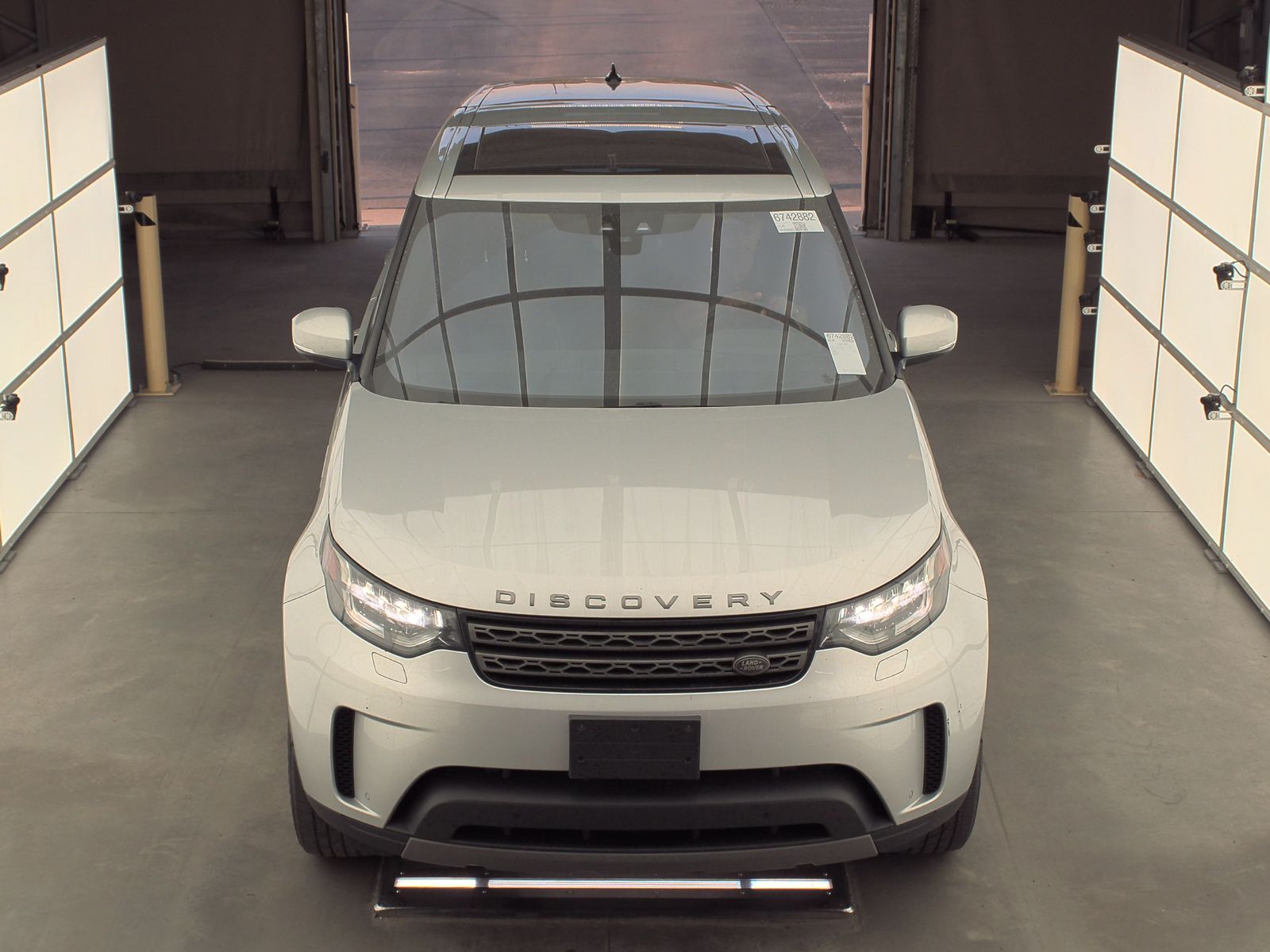 2020 Land Rover Discovery SE AWD