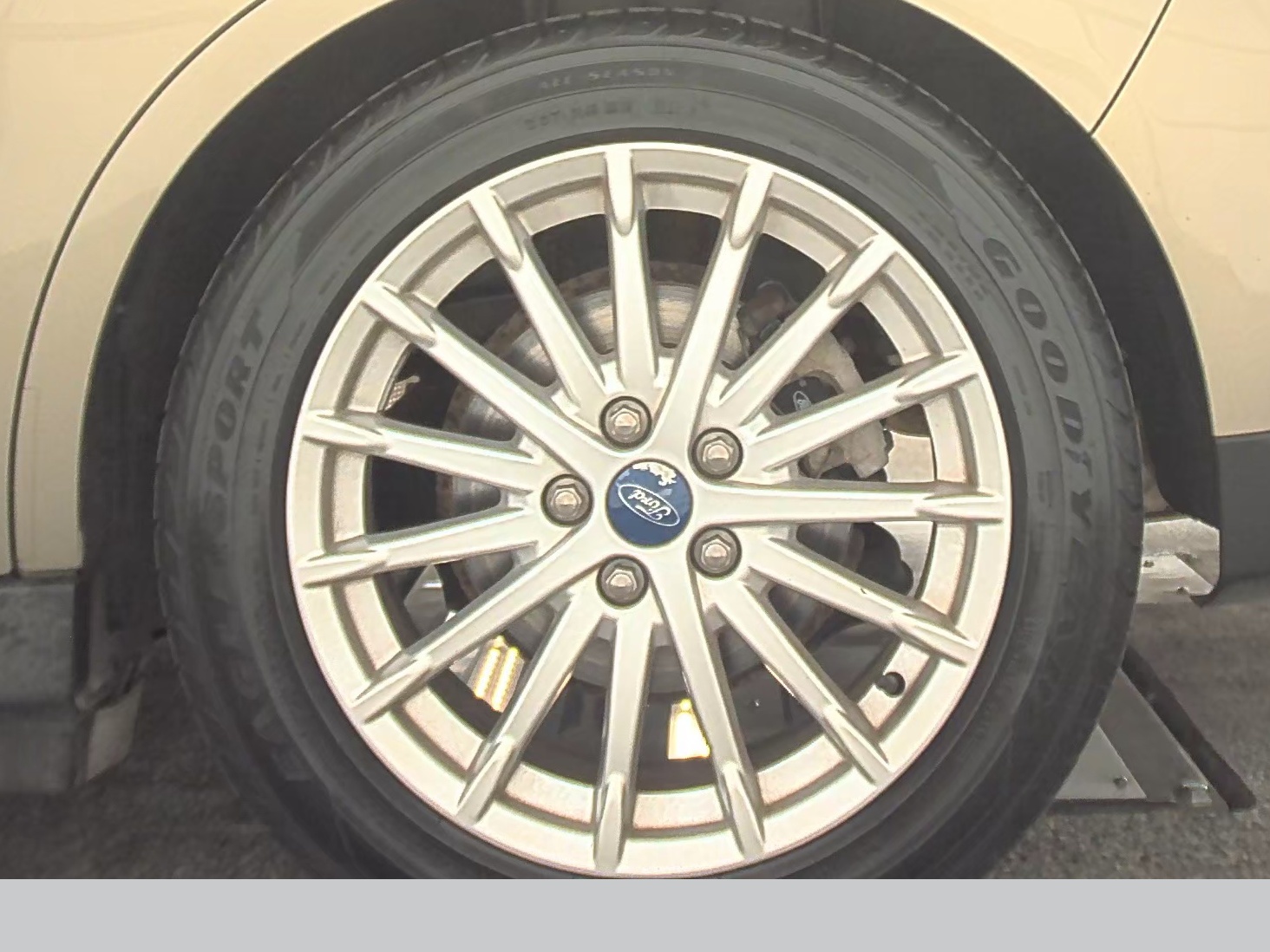 2015 Ford C-MAX Hybrid SE FWD