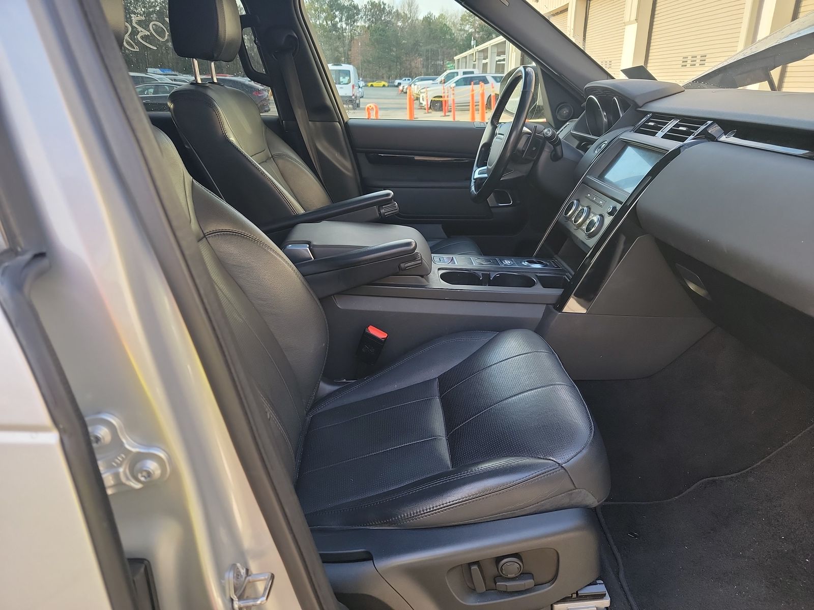 2020 Land Rover Discovery SE AWD