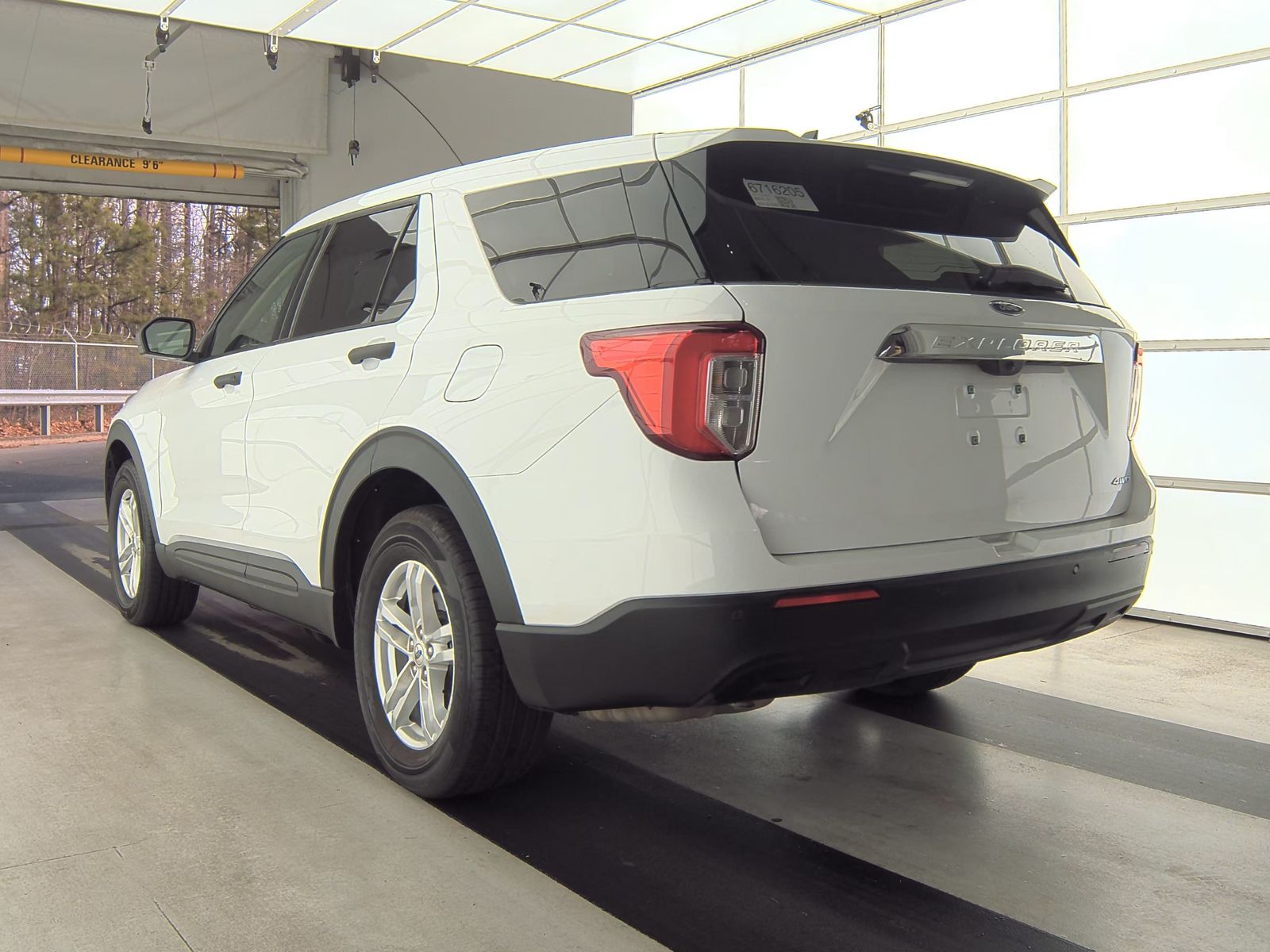 2023 Ford Explorer Base AWD