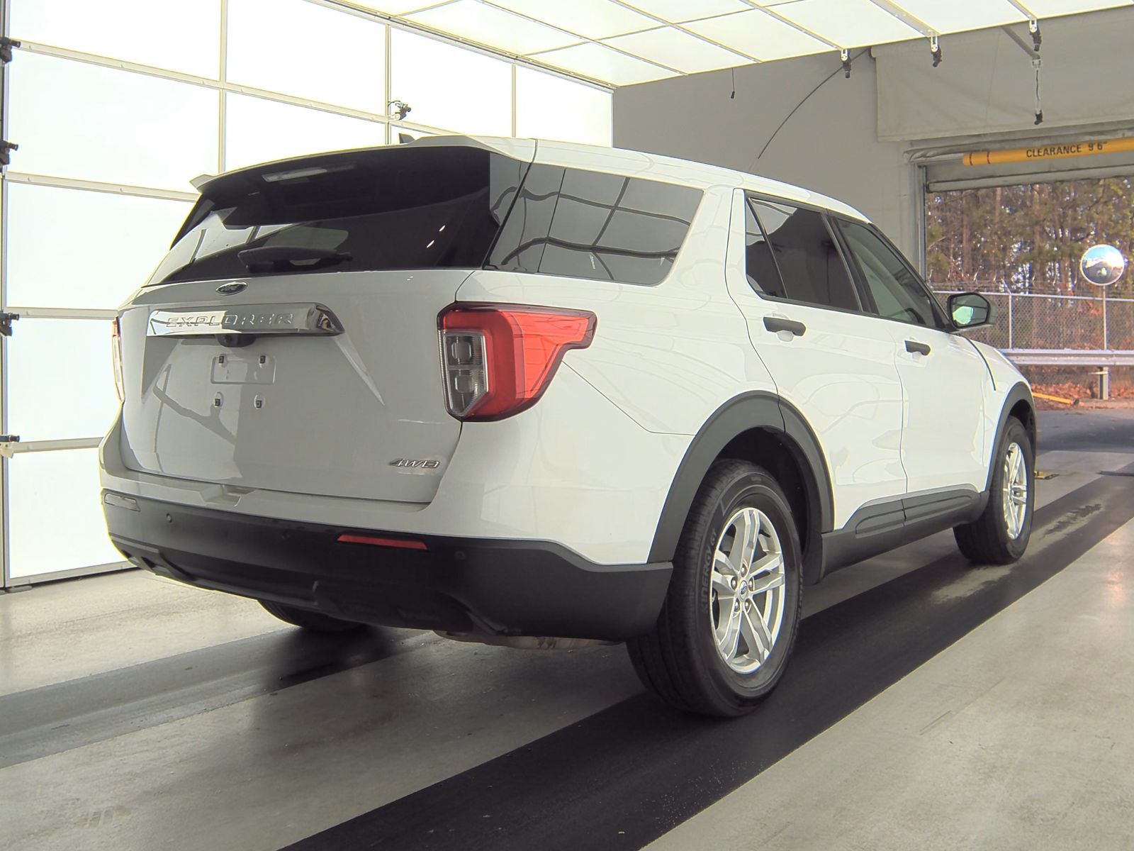 2023 Ford Explorer Base AWD