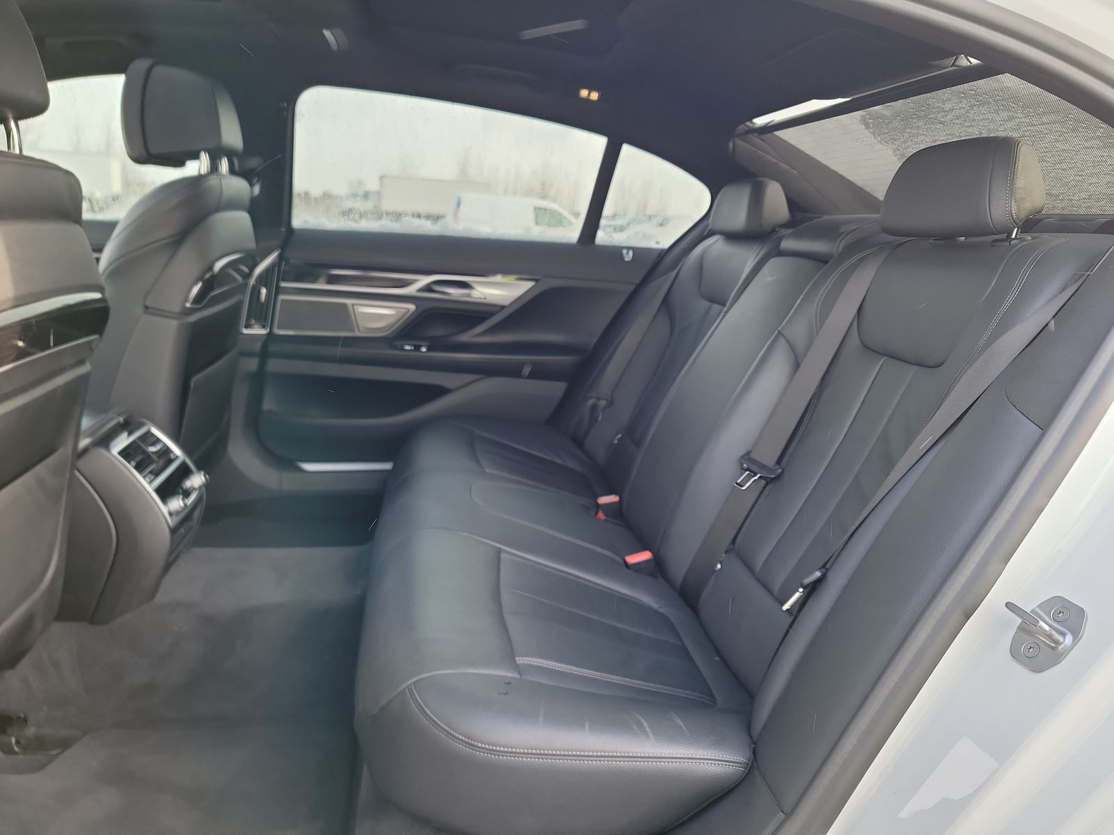 2021 BMW 7 Series 740i RWD