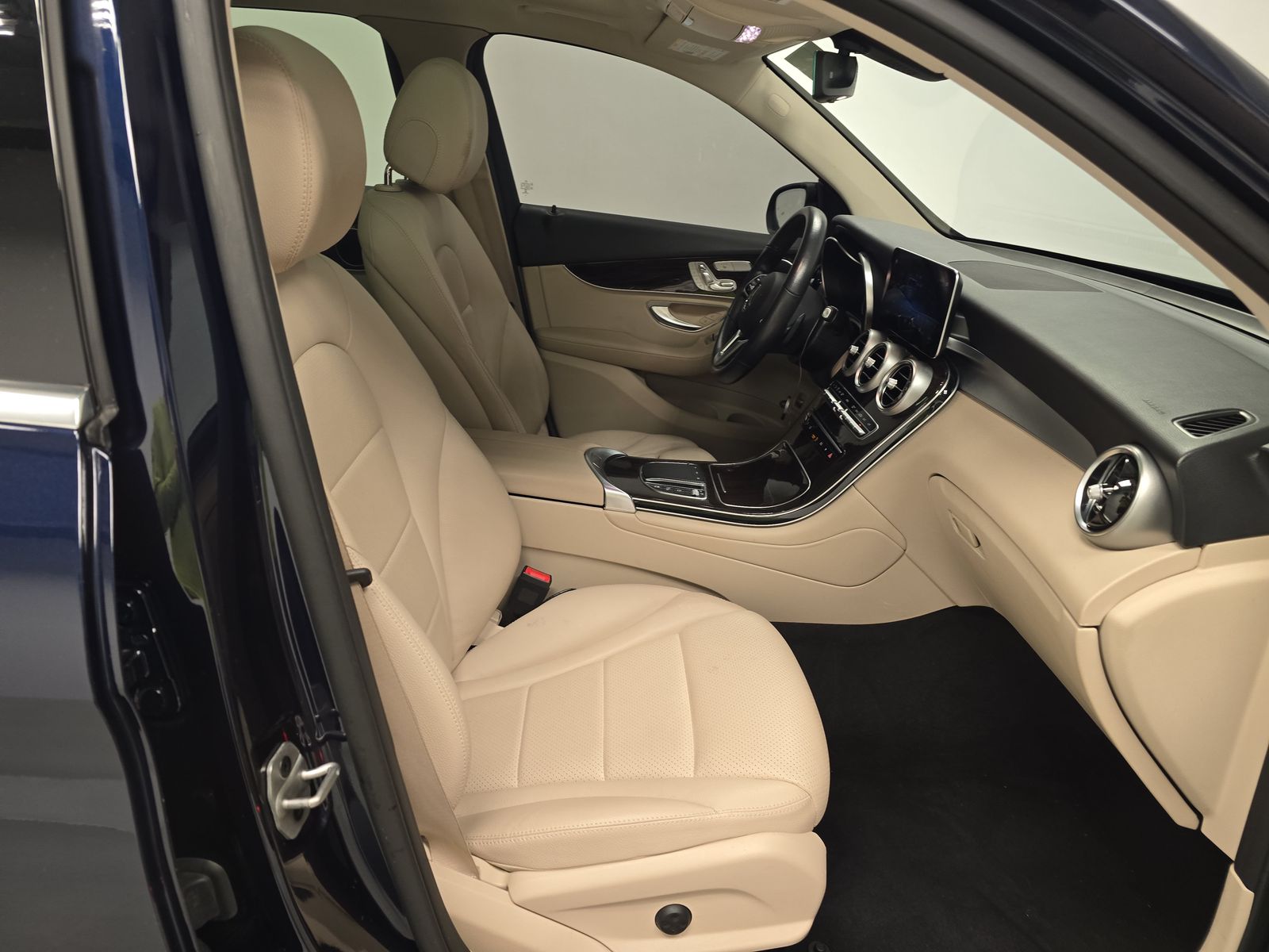 2021 Mercedes-Benz GLC GLC 300 RWD