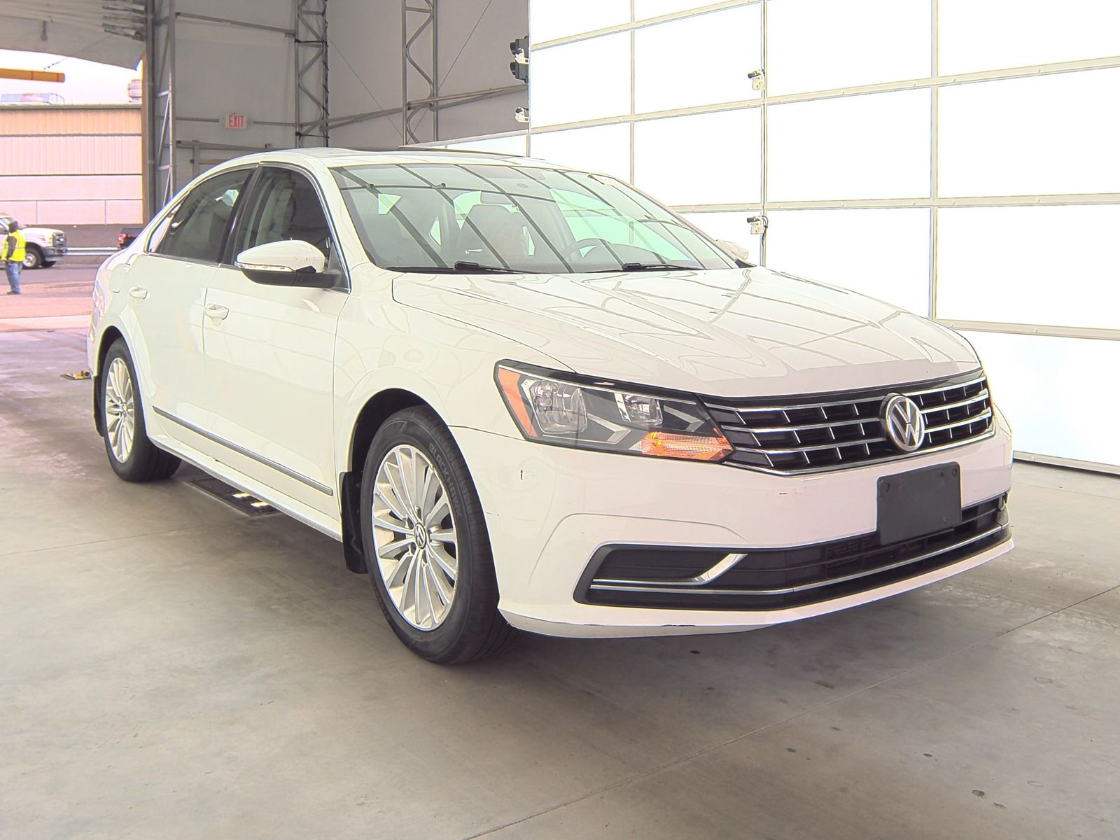 2017 Volkswagen Passat 1.8T SE FWD