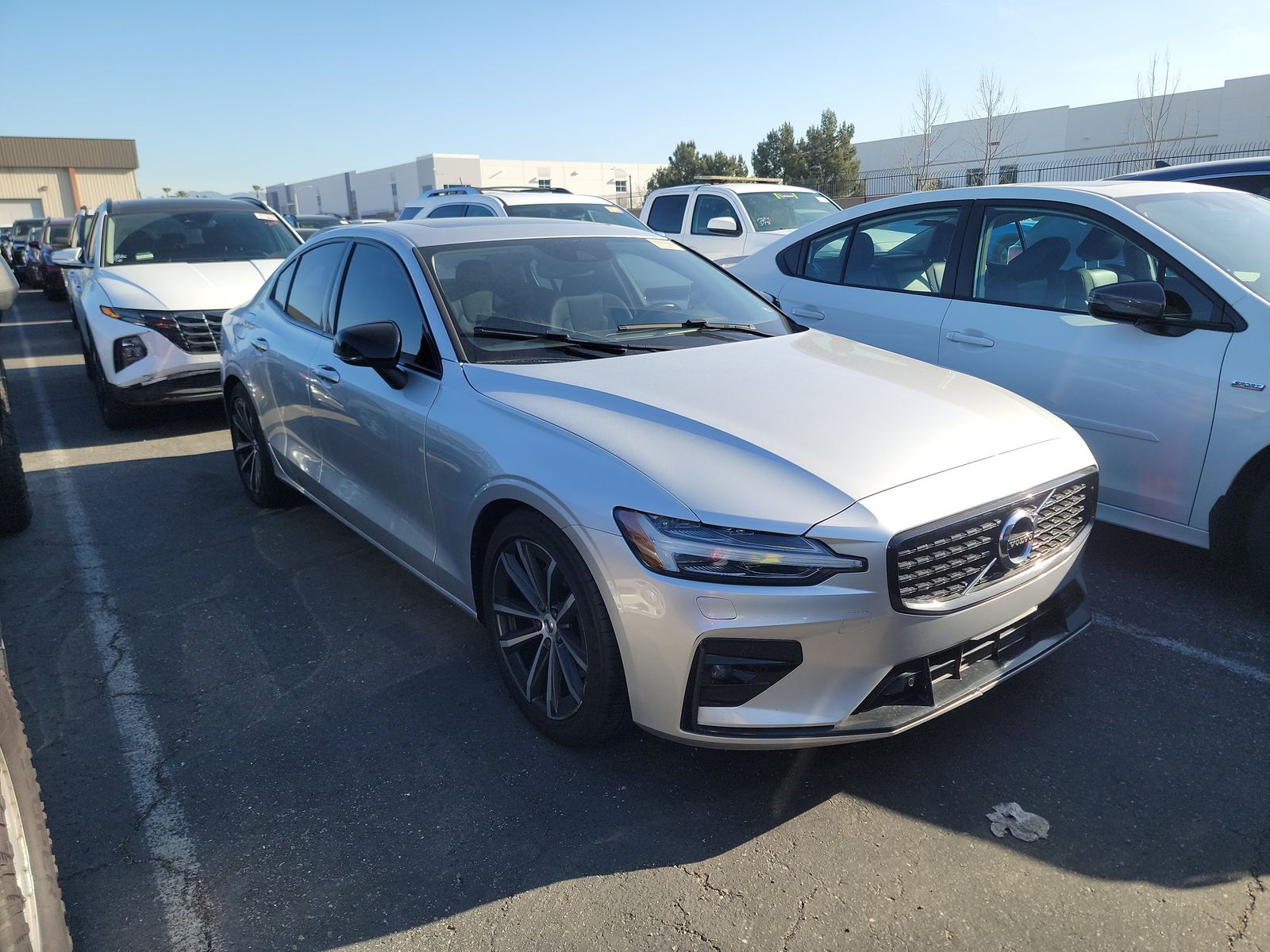 2022 Volvo S60 B5 Momentum AWD