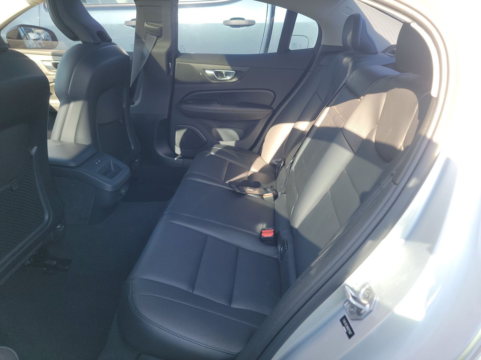 2022 Volvo S60 B5 Momentum AWD