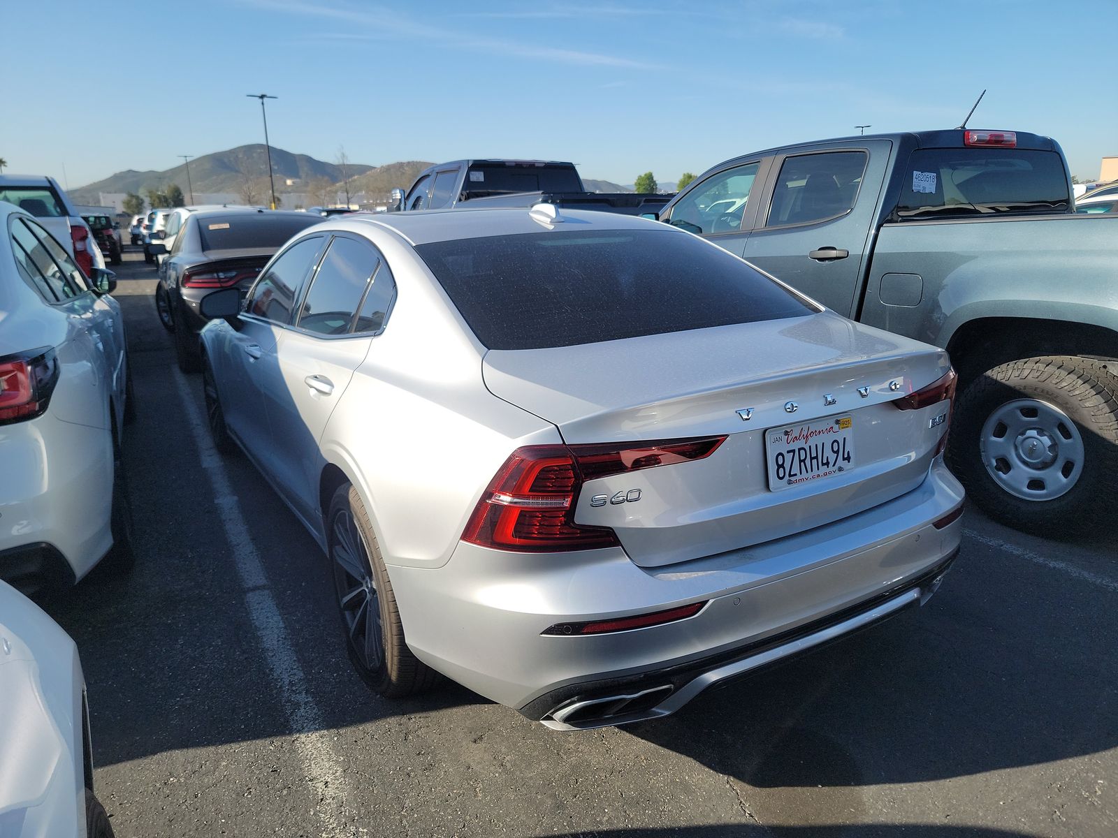 2022 Volvo S60 B5 Momentum AWD