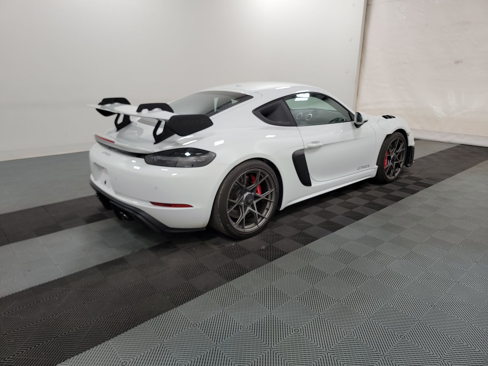 2024 Porsche 718 Cayman GT4 RS RWD