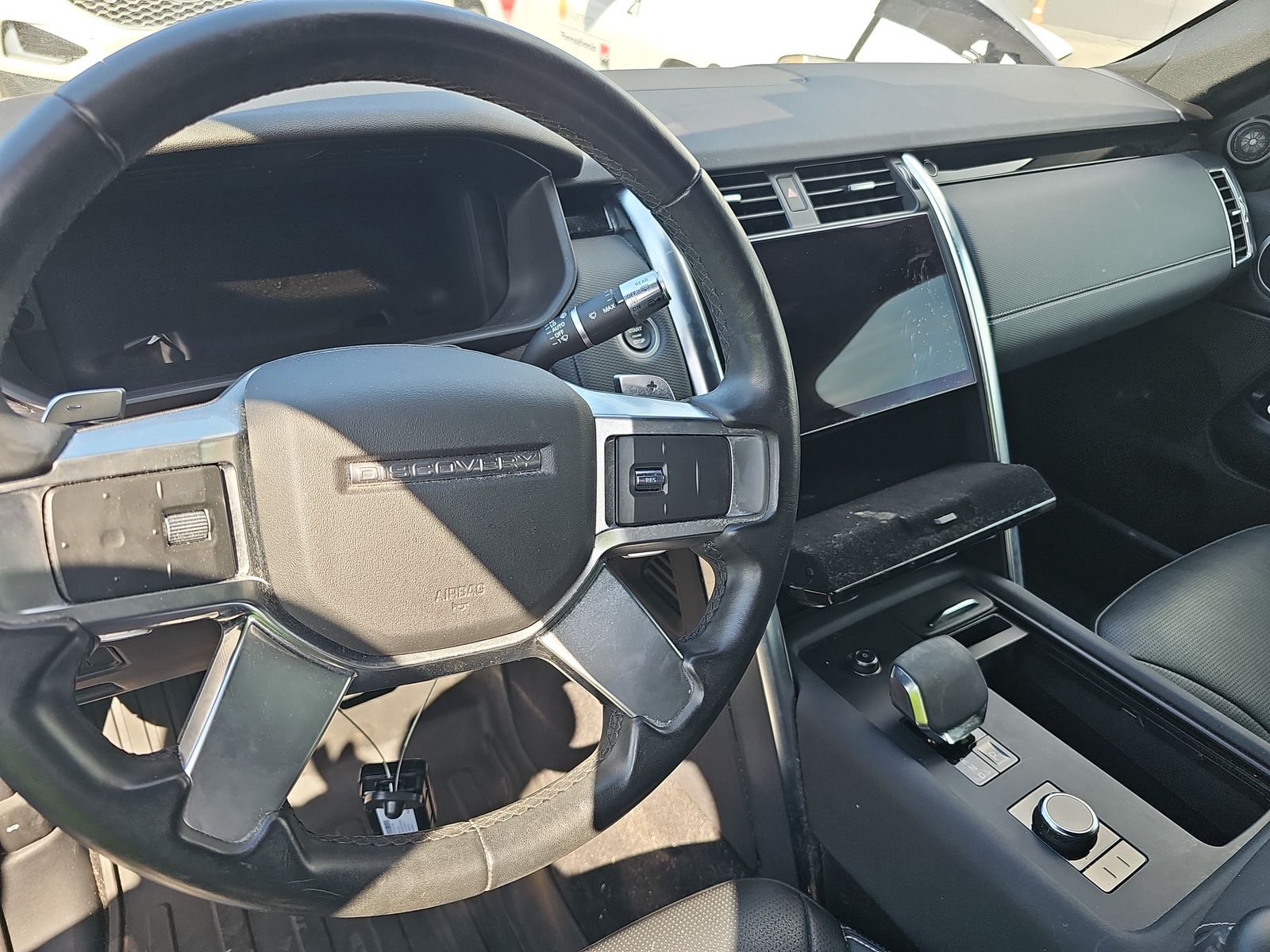 2022 Land Rover Discovery S R-Dynamic AWD