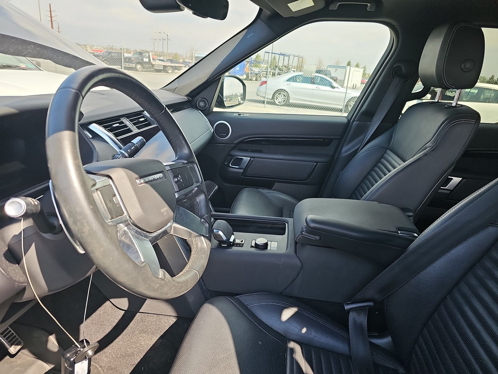 2022 Land Rover Discovery S R-Dynamic AWD