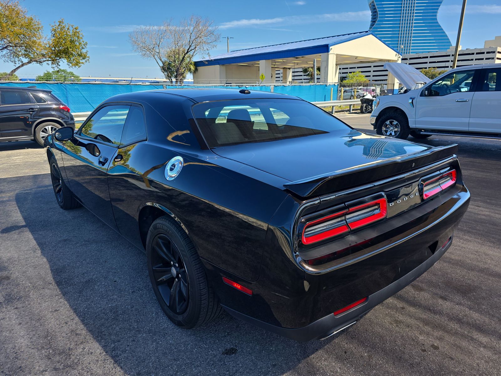 2019 Dodge Challenger SXT RWD