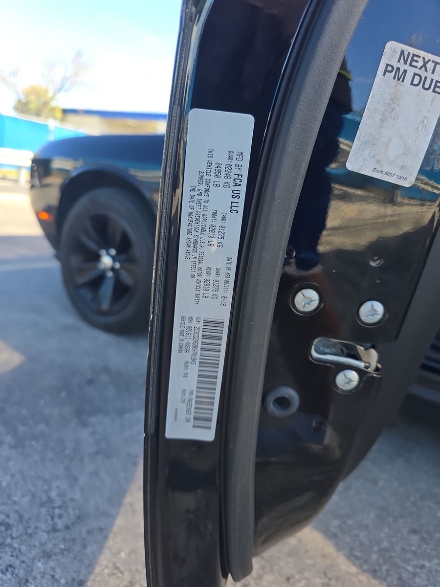 2019 Dodge Challenger SXT RWD