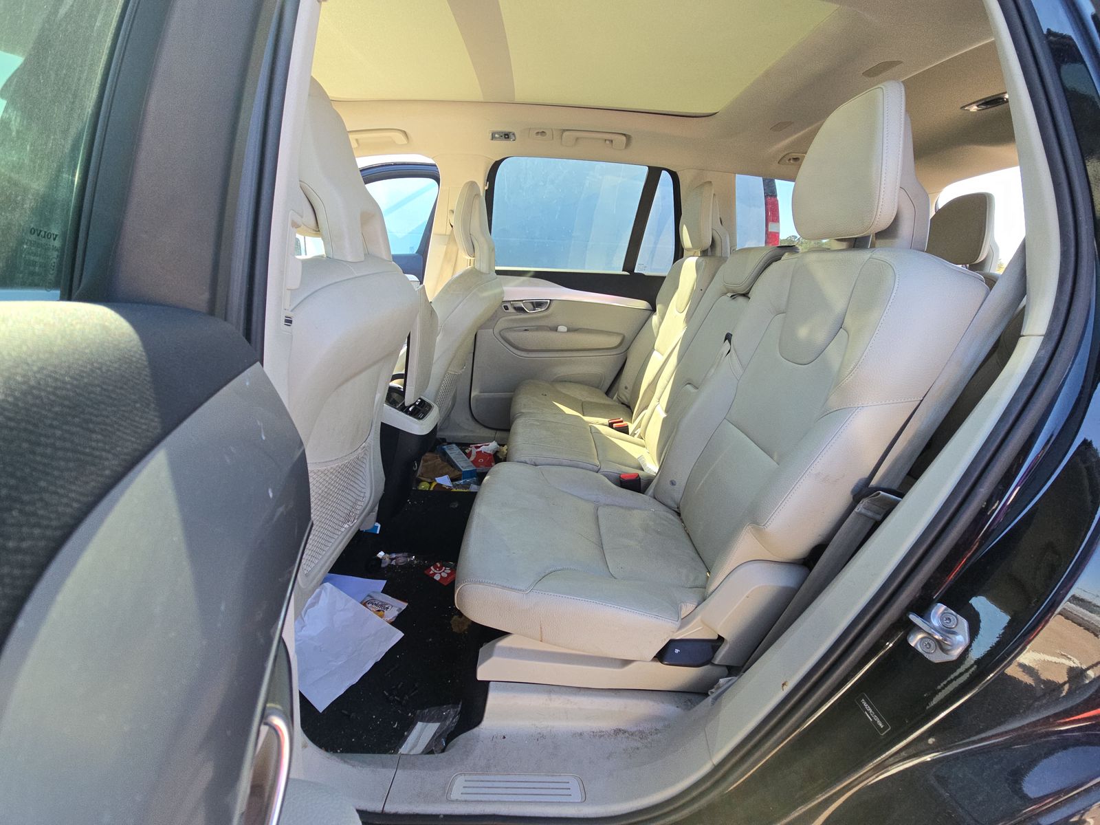 2018 Volvo XC90 T6 Momentum AWD