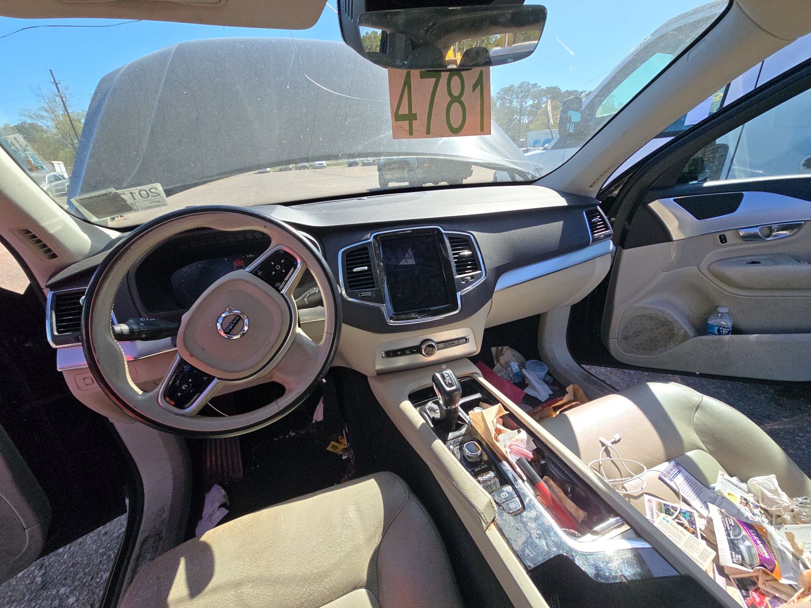 2018 Volvo XC90 T6 Momentum AWD