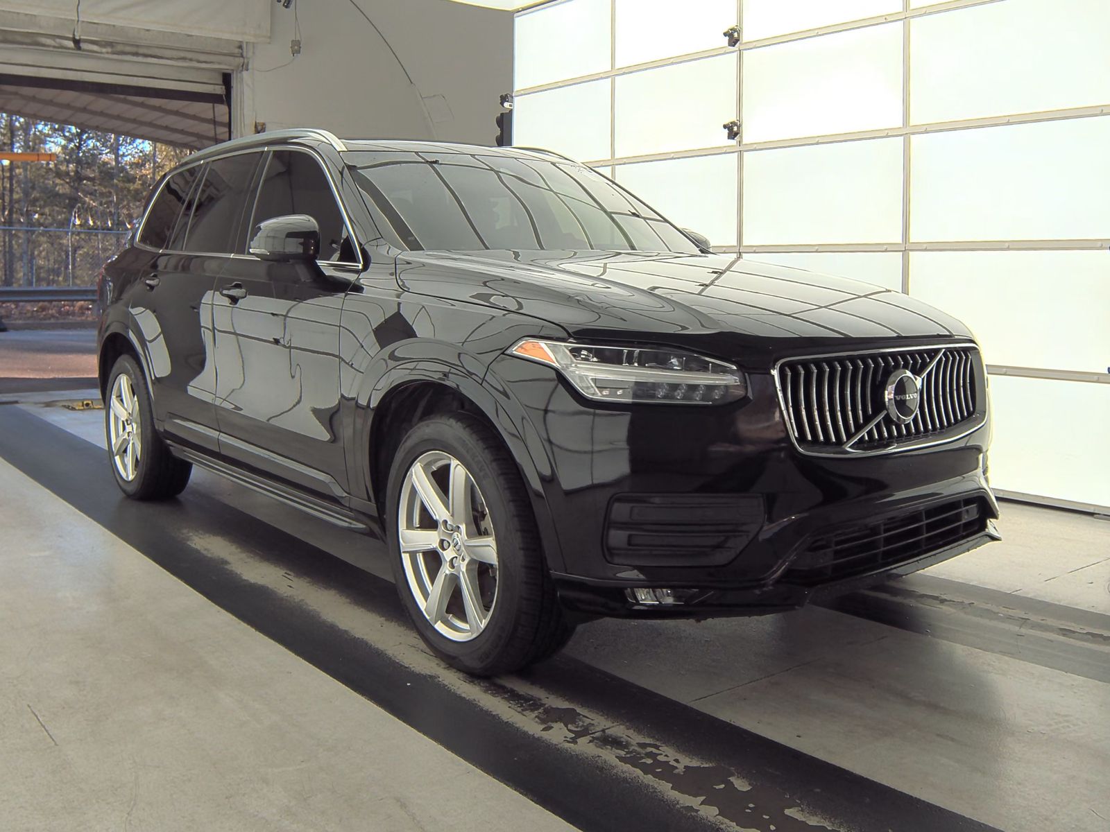 2020 Volvo XC90 T6 Momentum AWD