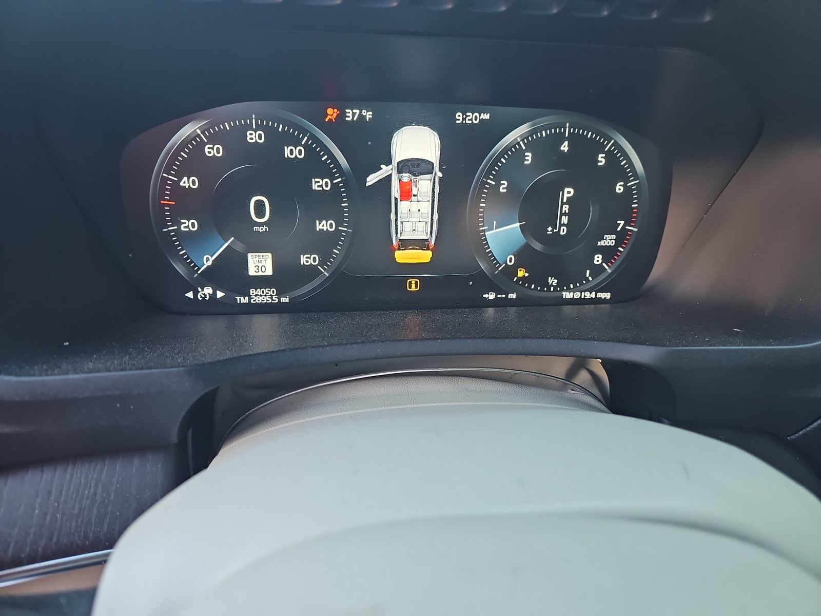 2020 Volvo XC90 T6 Momentum AWD