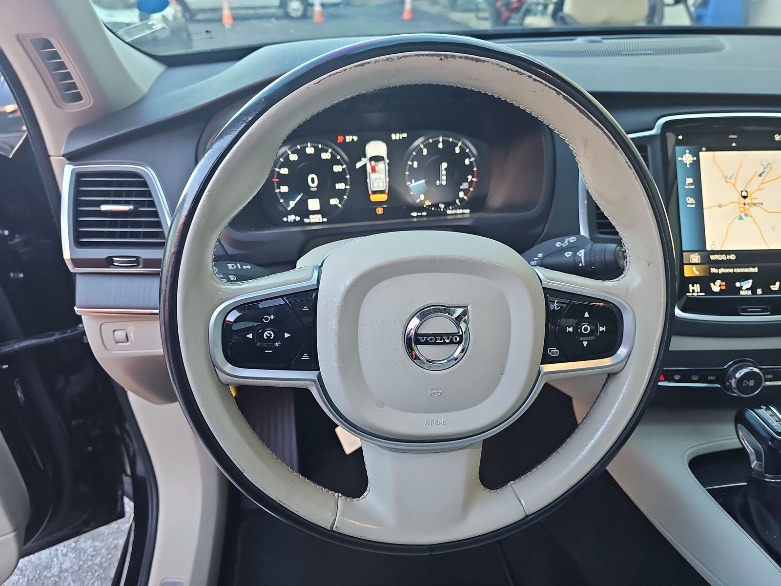 2020 Volvo XC90 T6 Momentum AWD
