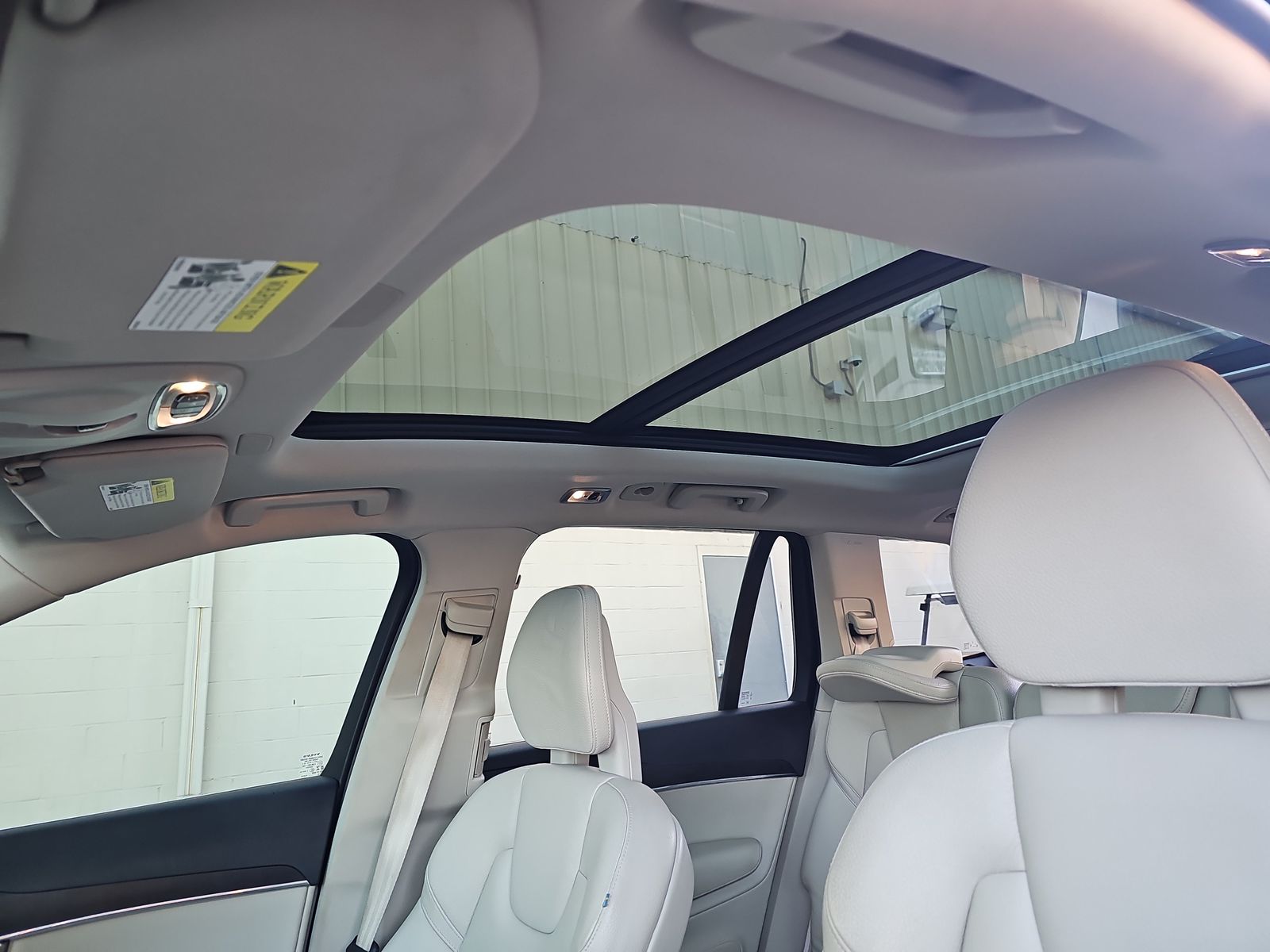 2020 Volvo XC90 T6 Momentum AWD