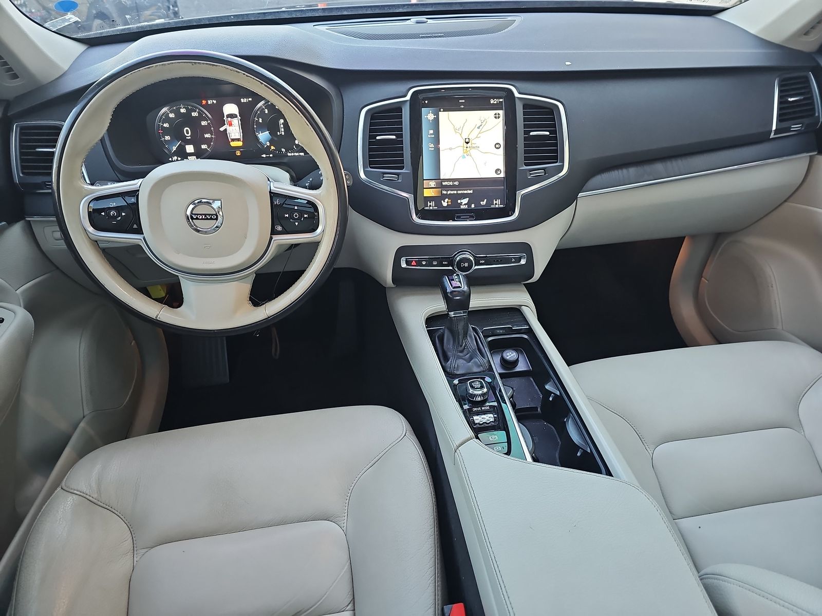 2020 Volvo XC90 T6 Momentum AWD