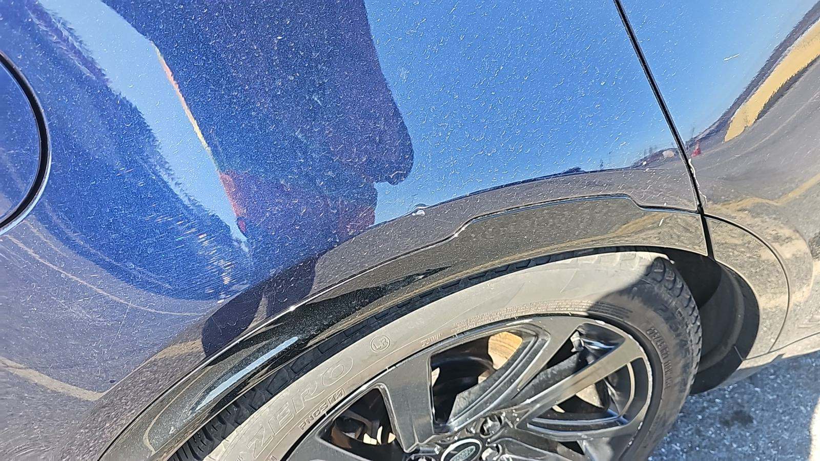 2022 Land Rover Discovery S R-Dynamic AWD