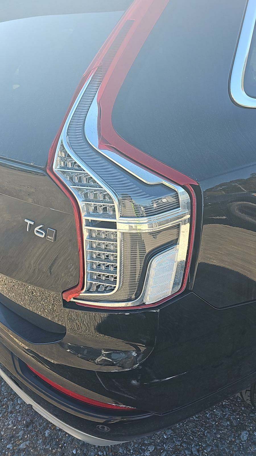 2018 Volvo XC90 T6 Momentum AWD