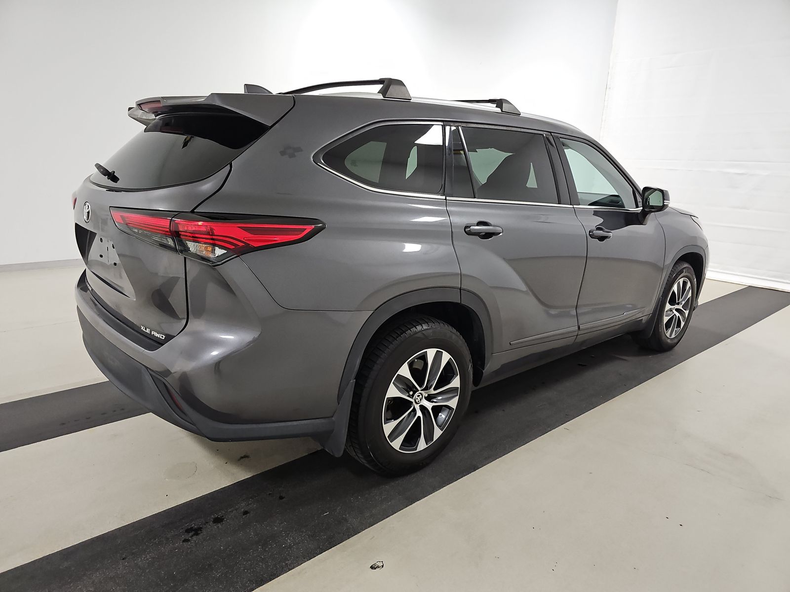 2021 Toyota Highlander XLE AWD