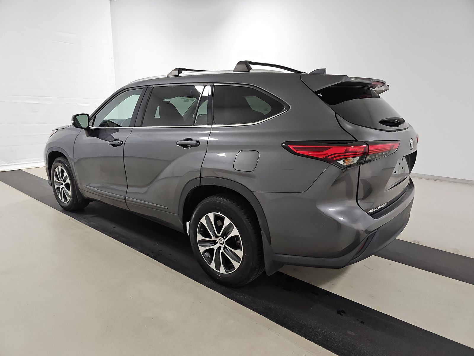2021 Toyota Highlander XLE AWD