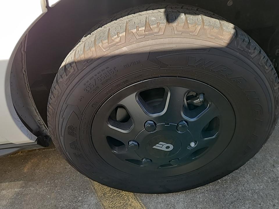 FORD TRANSIT 150 - 10