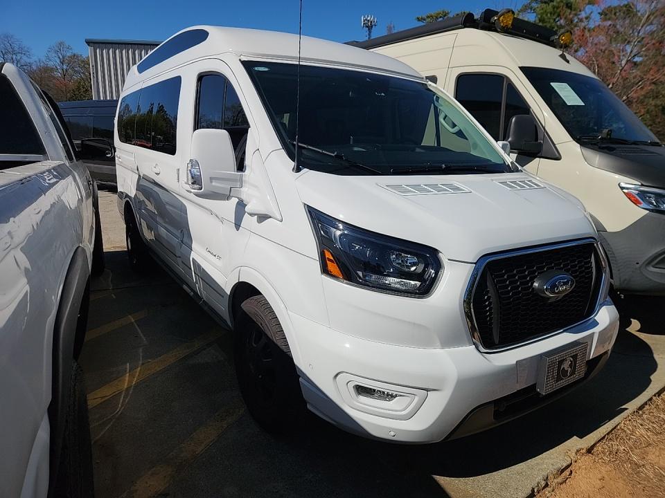 FORD TRANSIT 150 - 4