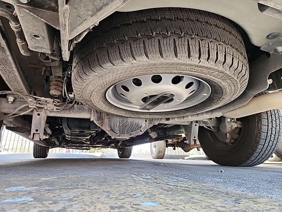 FORD TRANSIT 150 - 8