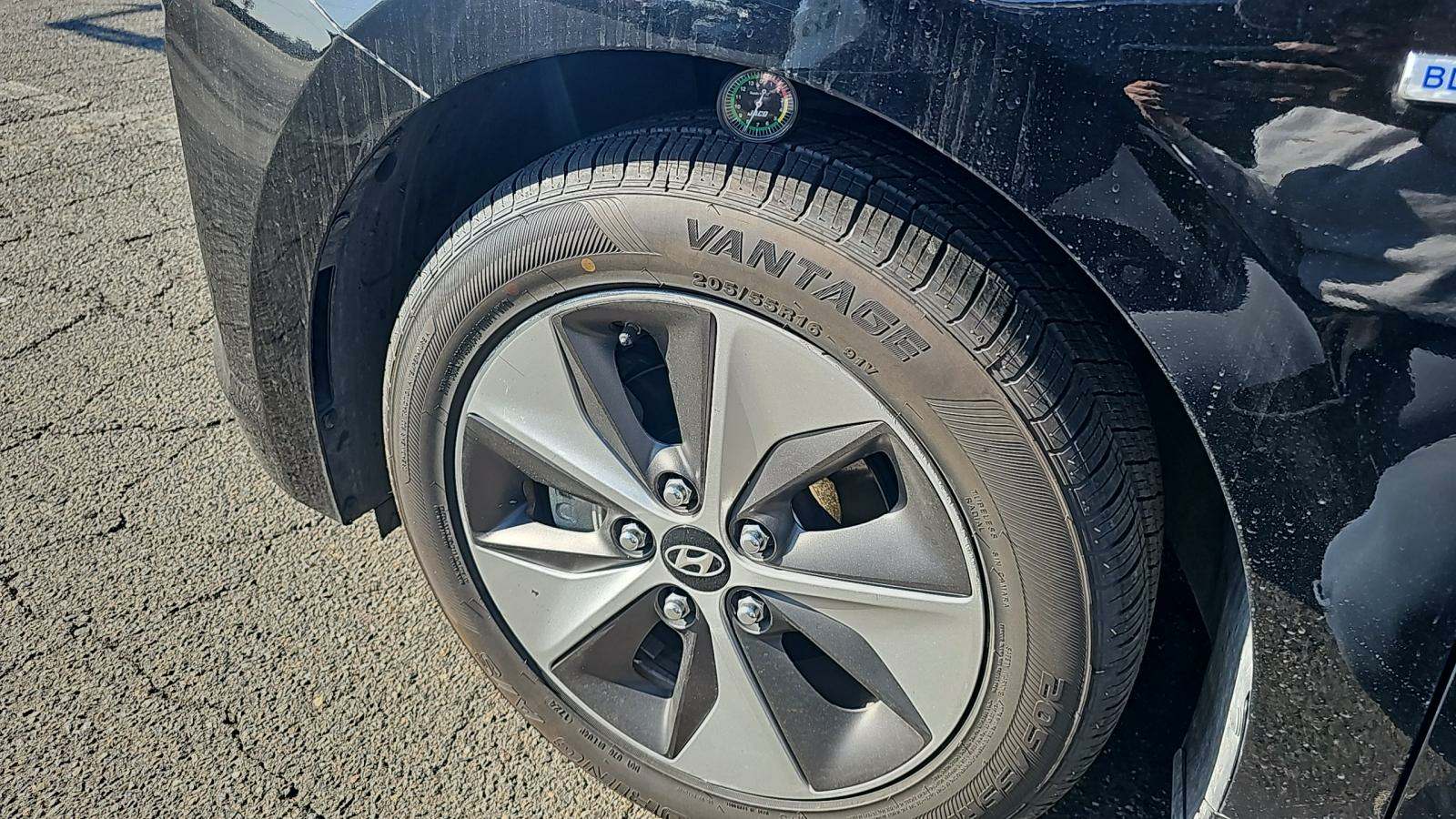 2018 Hyundai Ioniq Electric FWD