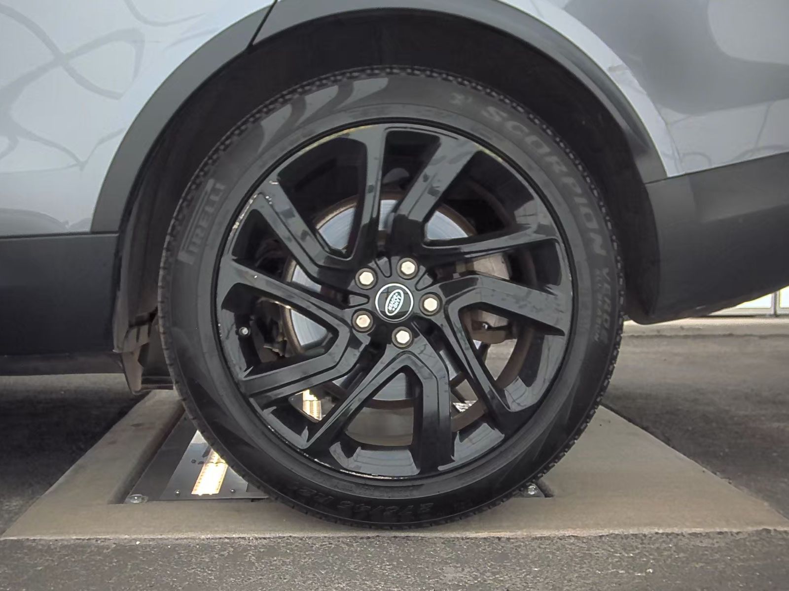 2020 Land Rover Discovery SE AWD