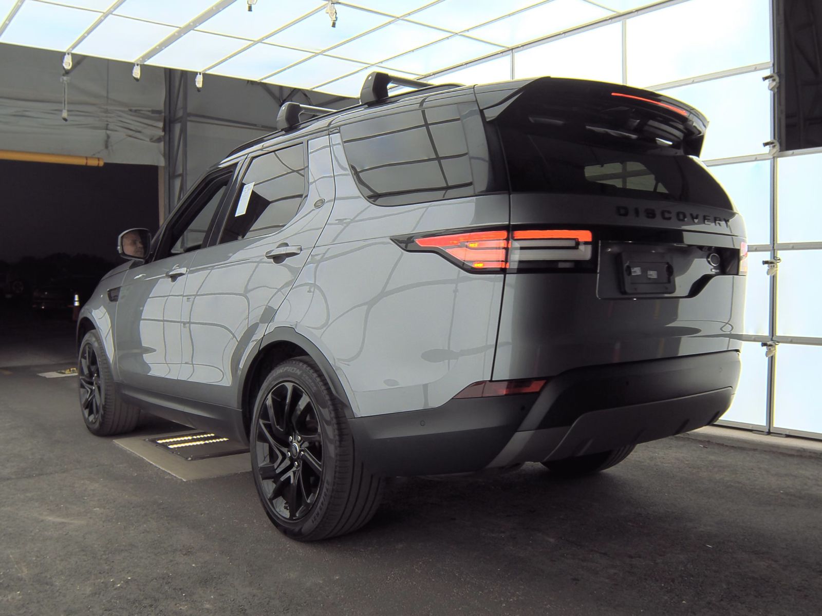 2020 Land Rover Discovery SE AWD