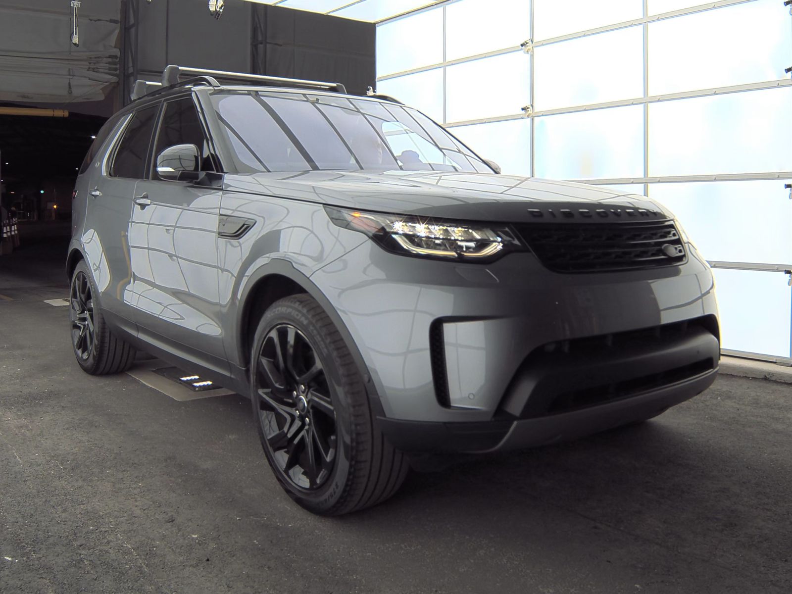 2020 Land Rover Discovery SE AWD