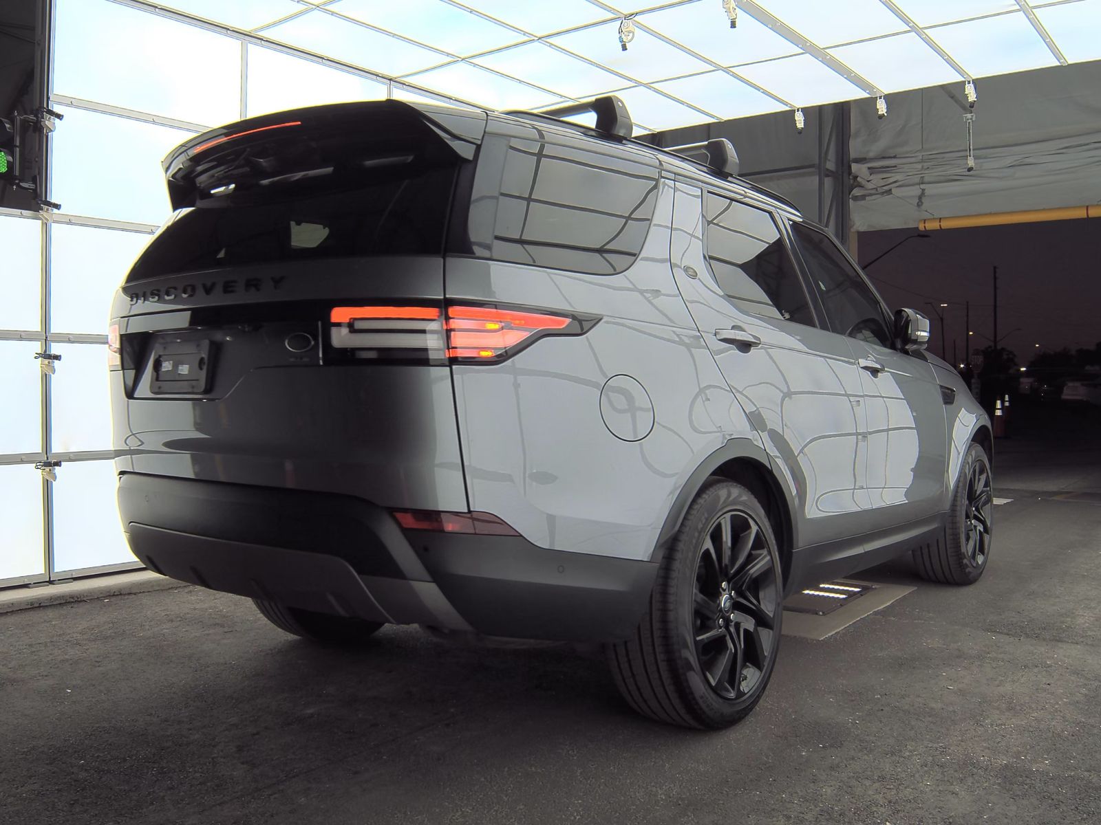 2020 Land Rover Discovery SE AWD