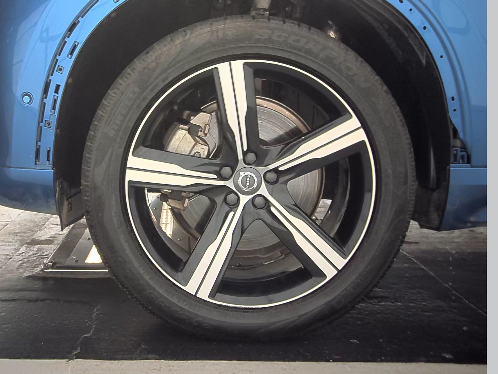2019 Volvo XC90 T6 R-Design AWD