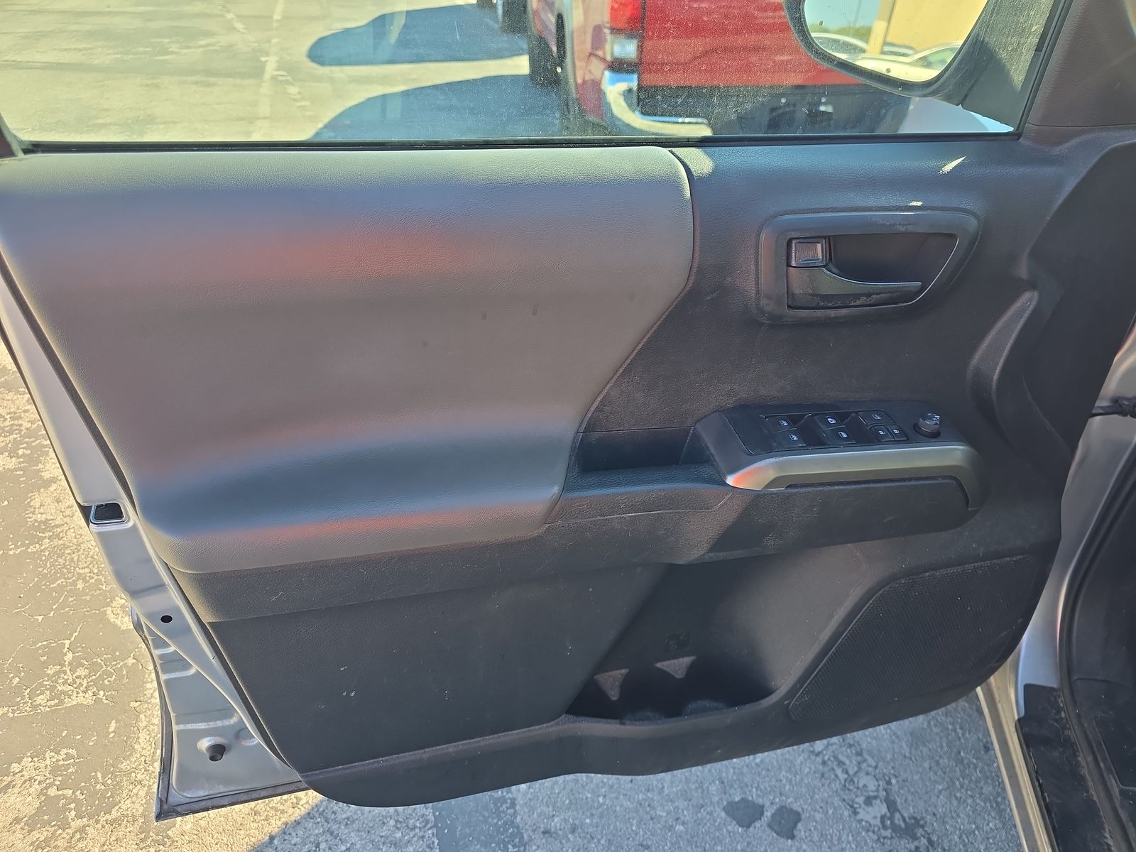2022 Toyota Tacoma SR5 RWD