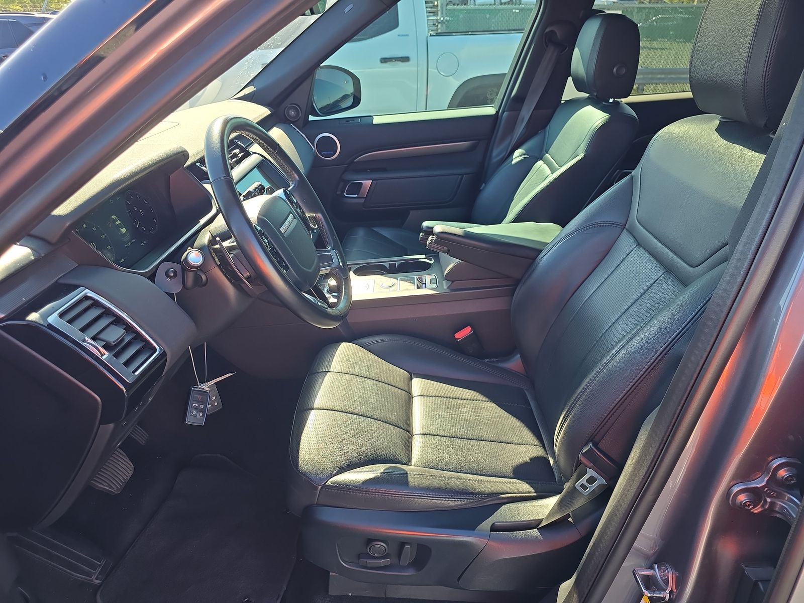 2020 Land Rover Discovery SE AWD