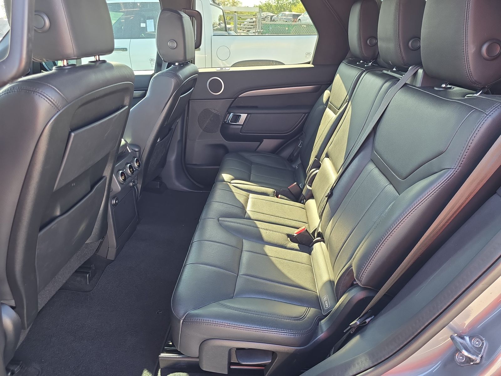 2020 Land Rover Discovery SE AWD