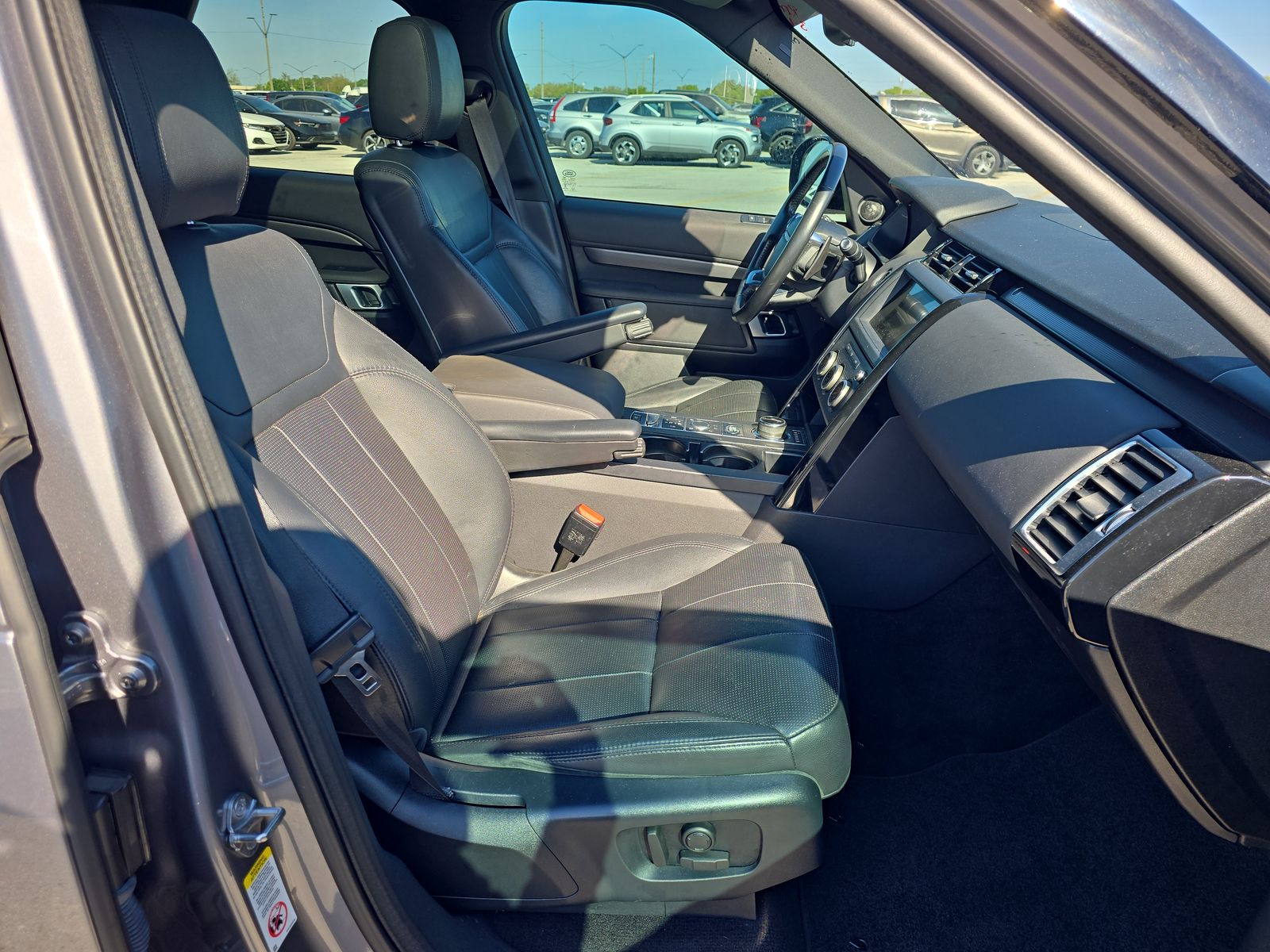 2020 Land Rover Discovery SE AWD