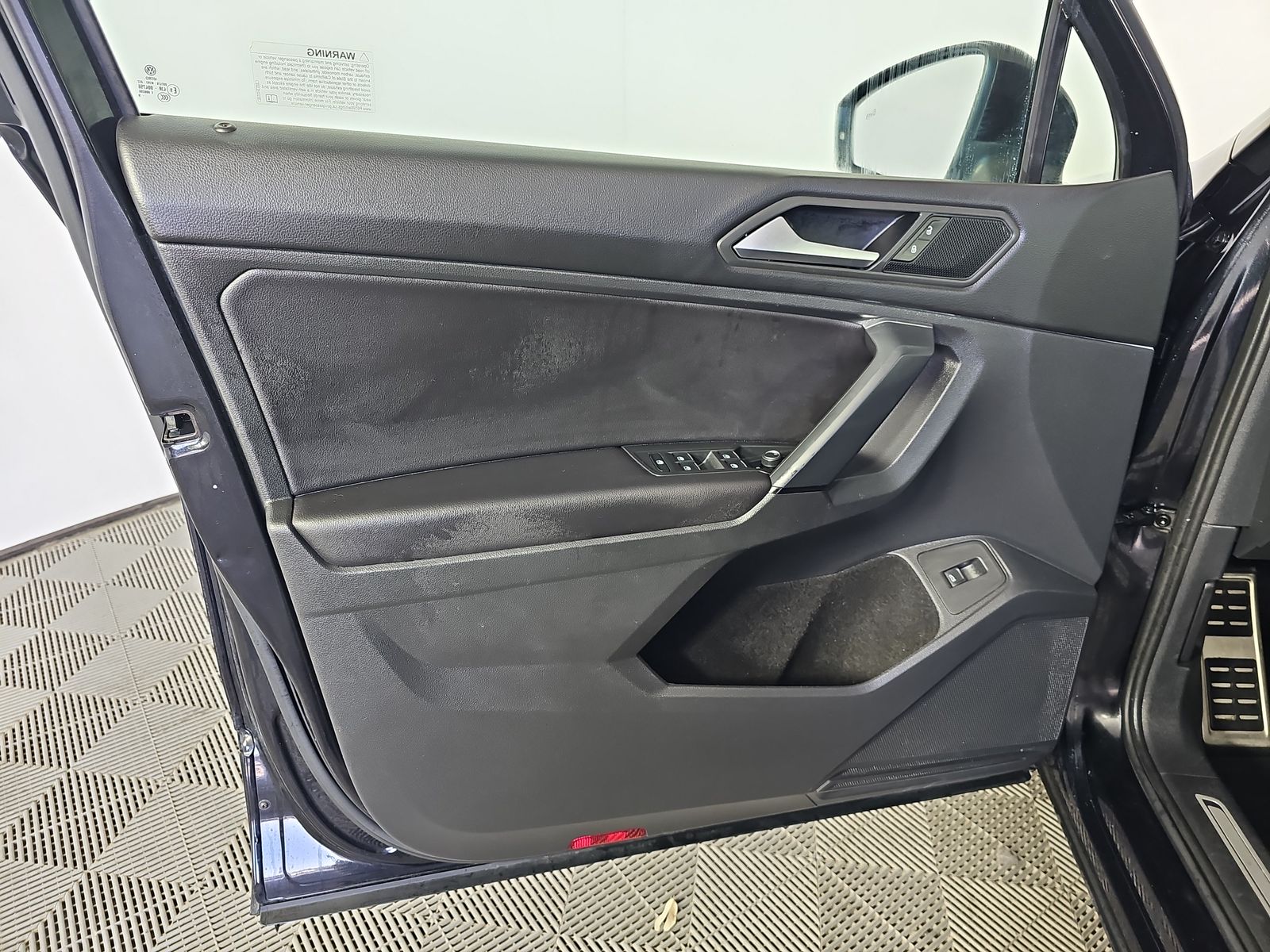 2019 Volkswagen Tiguan 2.0T SEL R-Line Black FWD