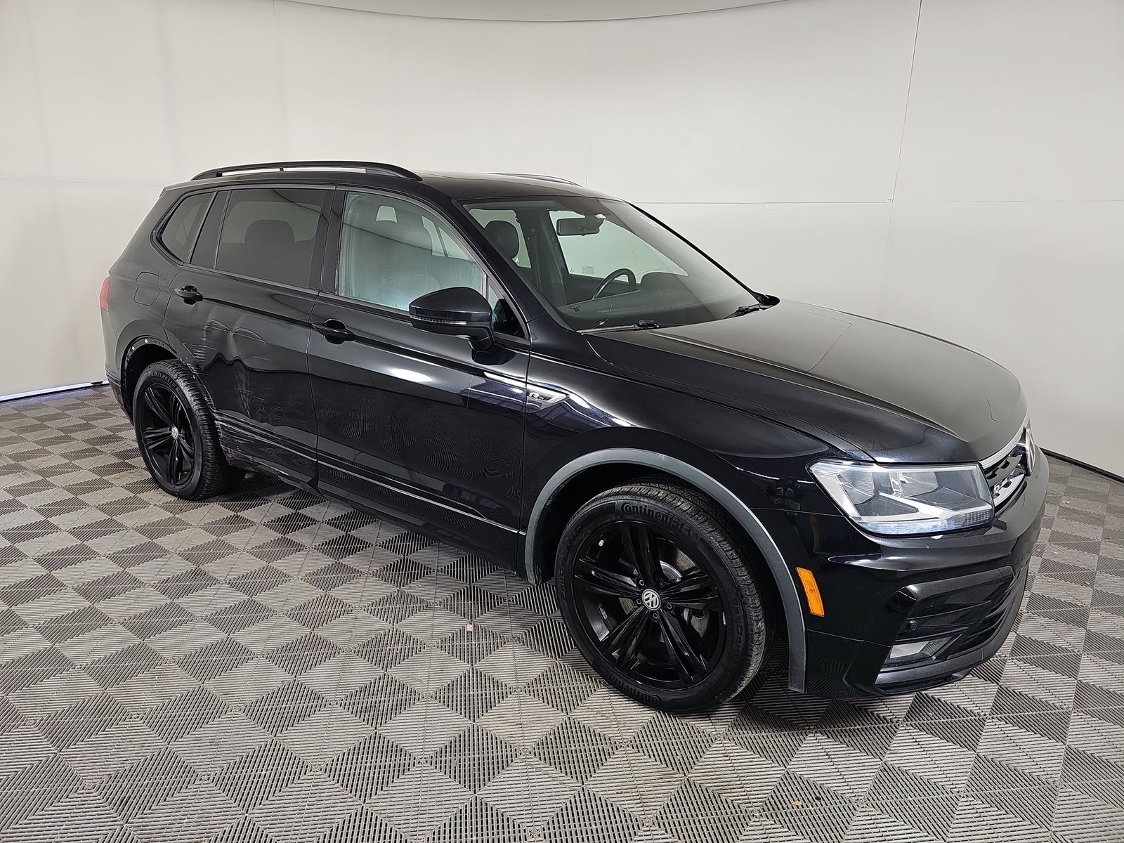 2019 Volkswagen Tiguan 2.0T SEL R-Line Black FWD