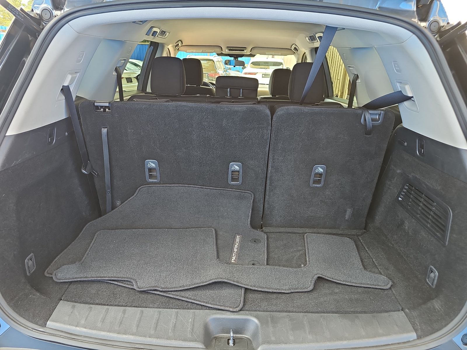 2023 Nissan Pathfinder SV FWD