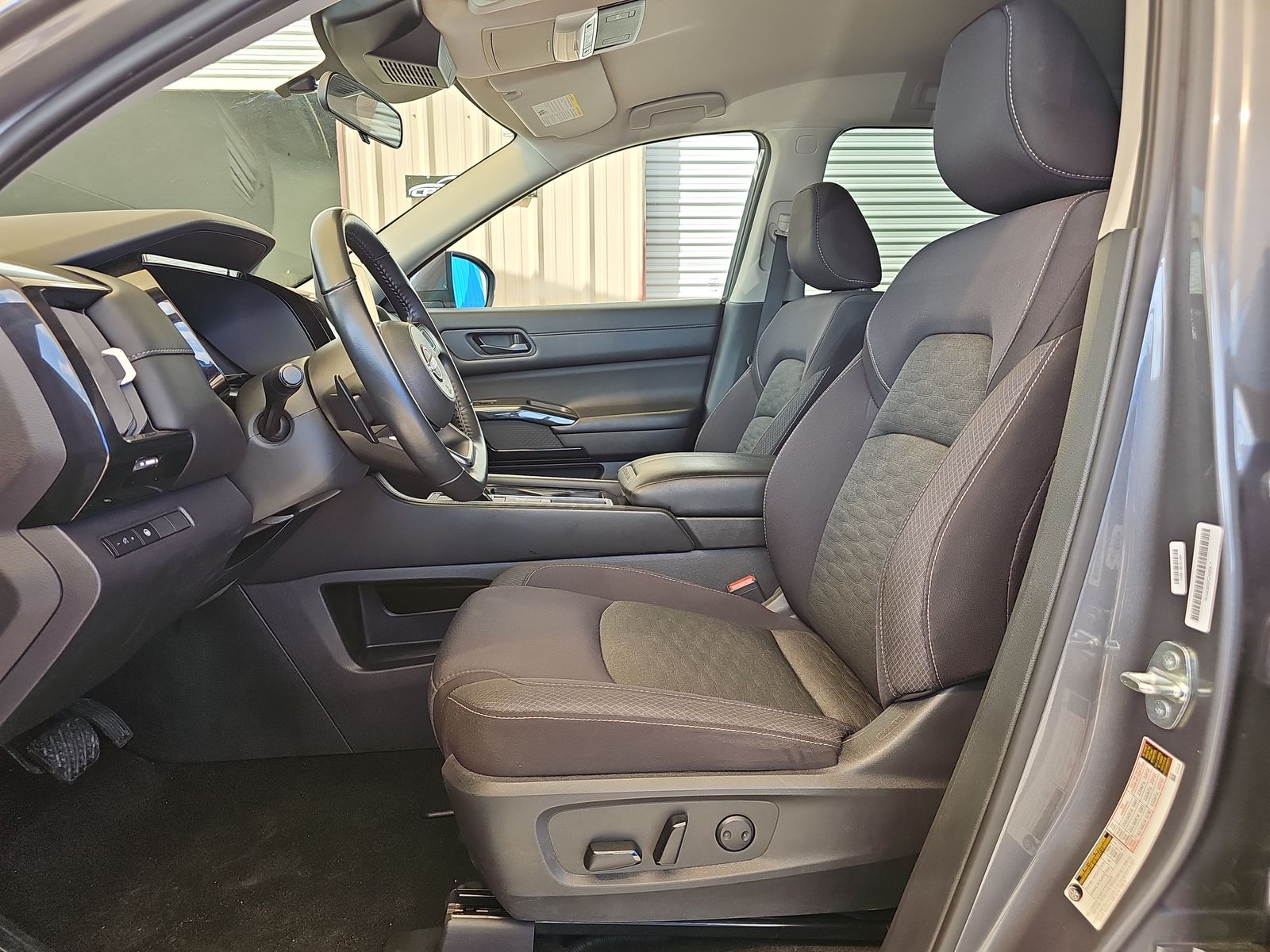 2023 Nissan Pathfinder SV FWD