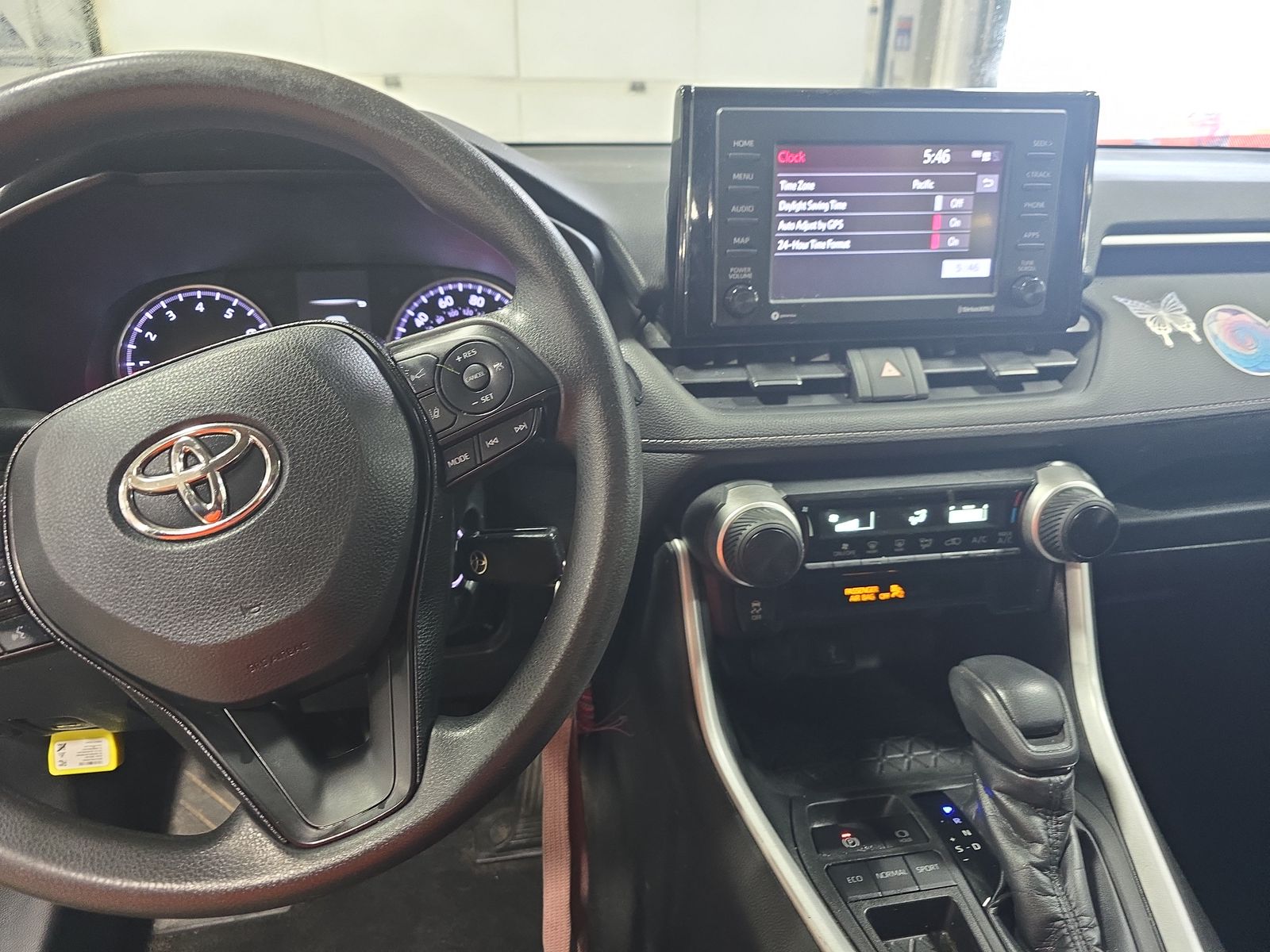 2020 Toyota RAV4 LE FWD