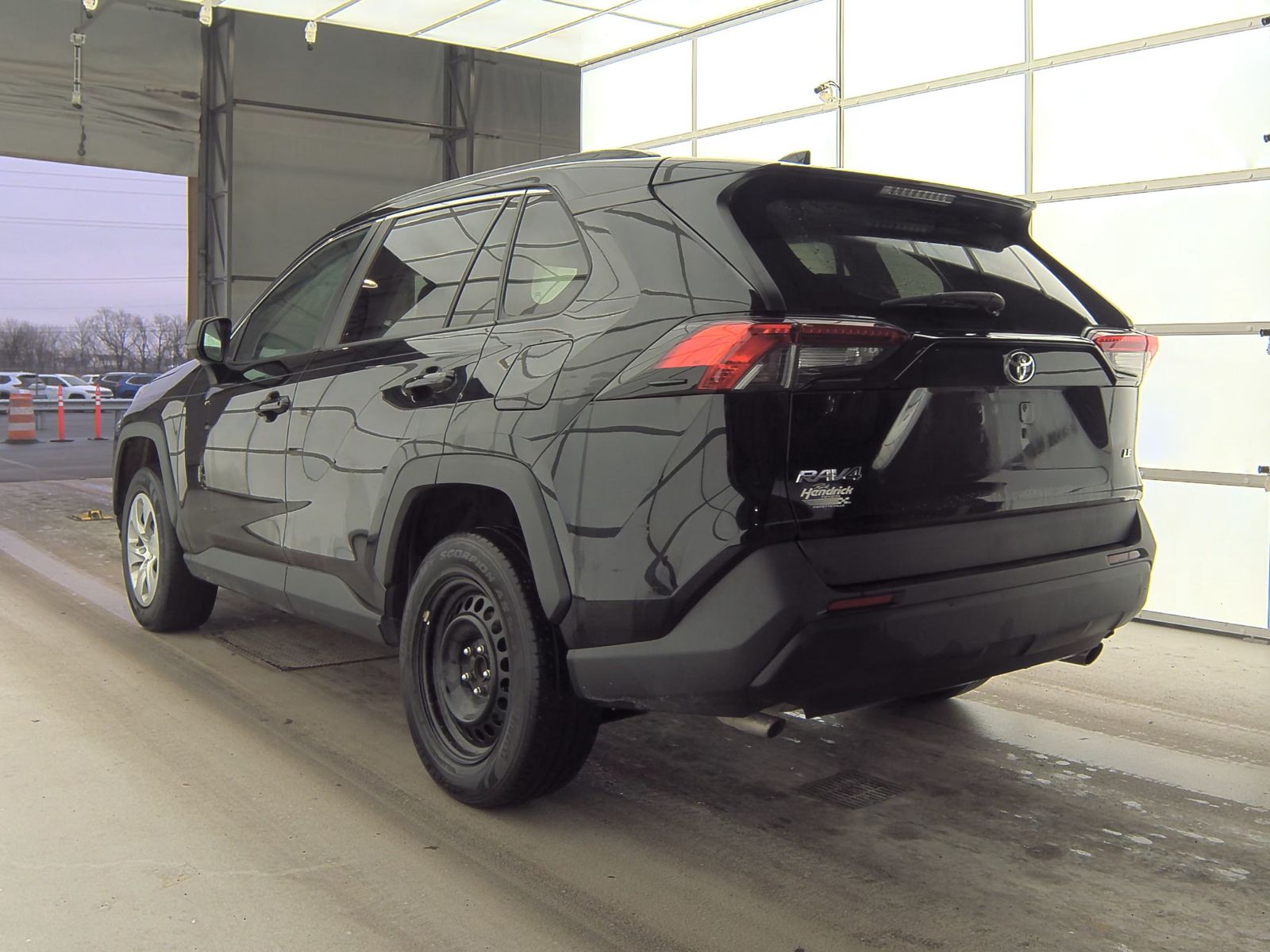 2020 Toyota RAV4 LE FWD