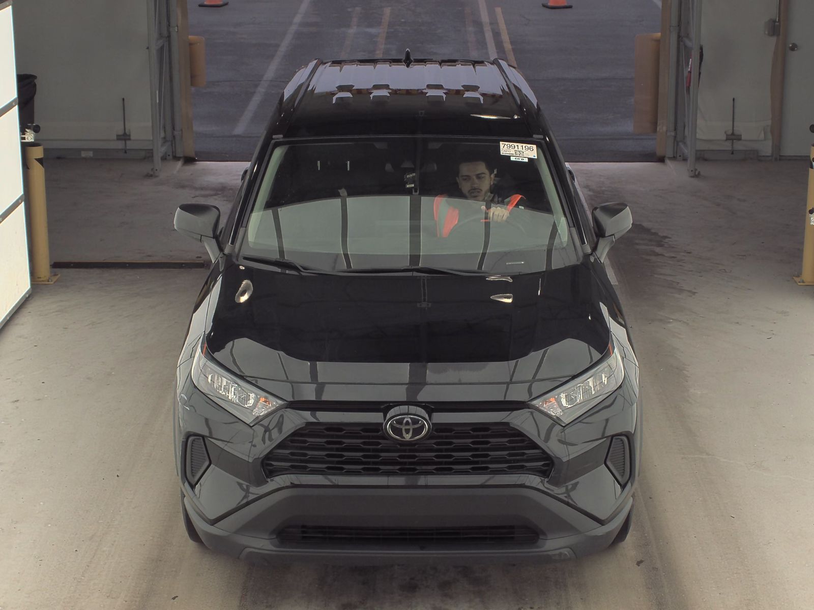 2020 Toyota RAV4 LE FWD