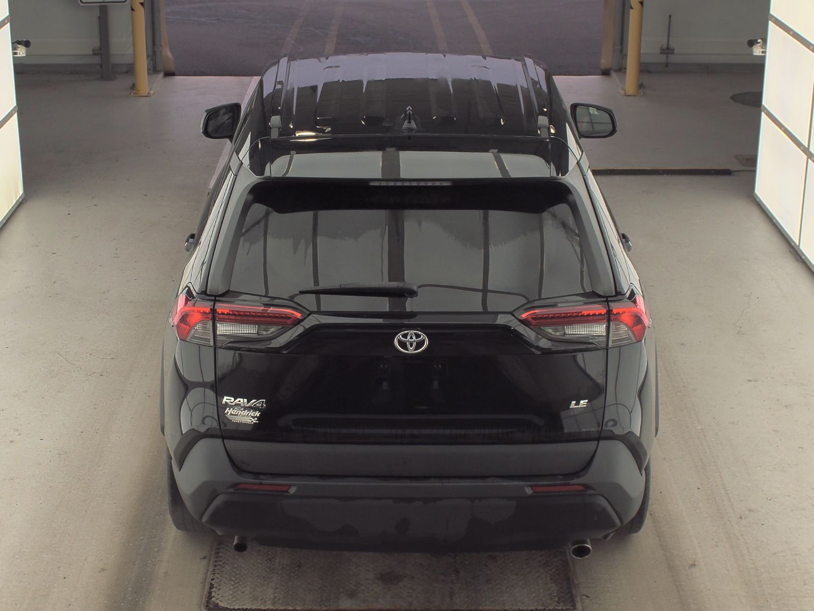 2020 Toyota RAV4 LE FWD