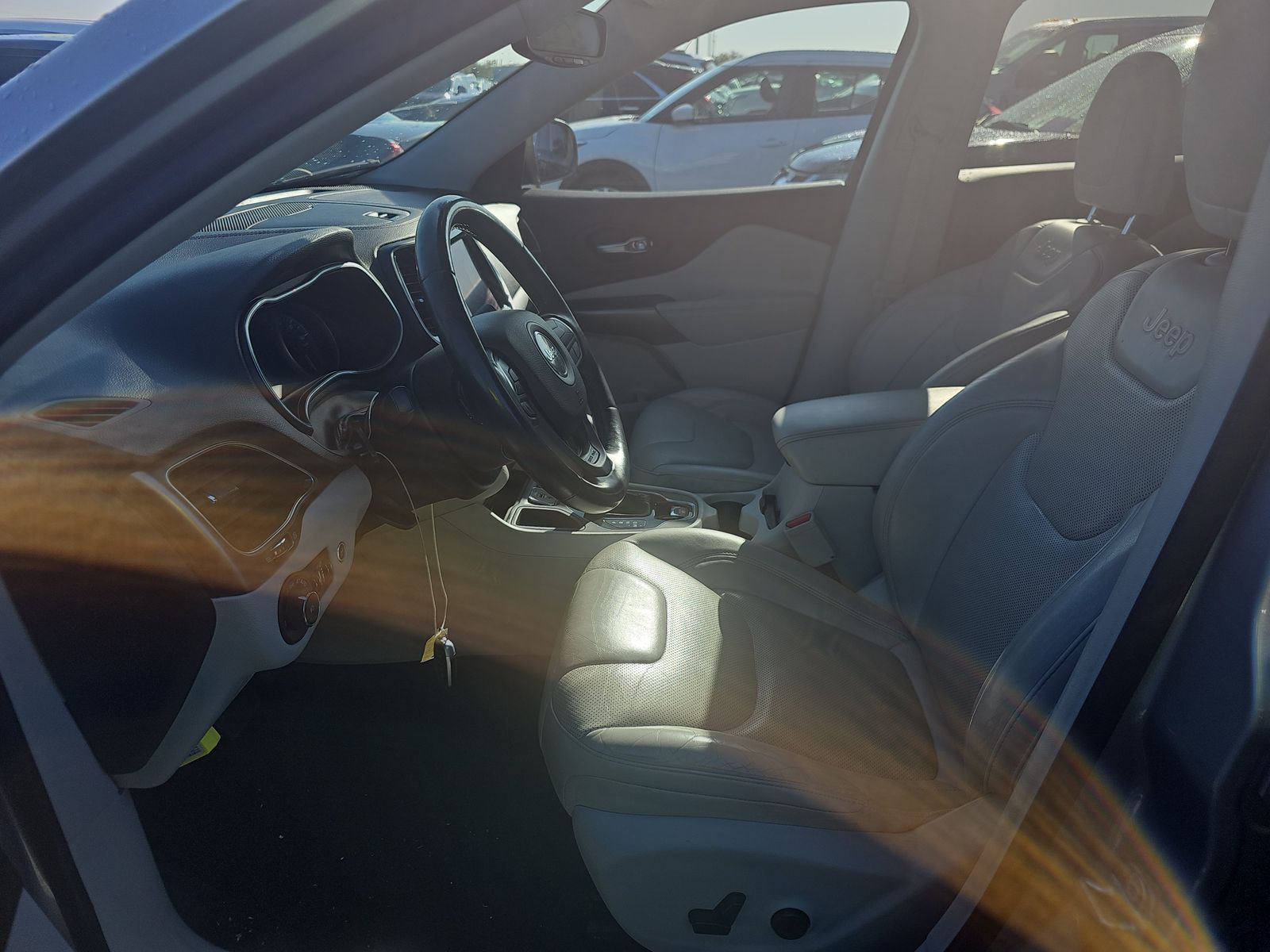 2019 Jeep Cherokee Limited FWD