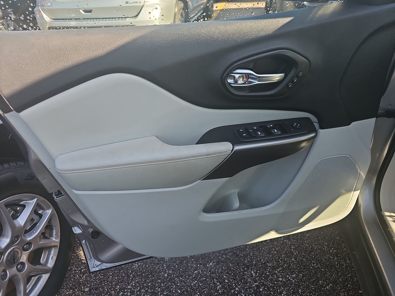 2019 Jeep Cherokee Limited FWD